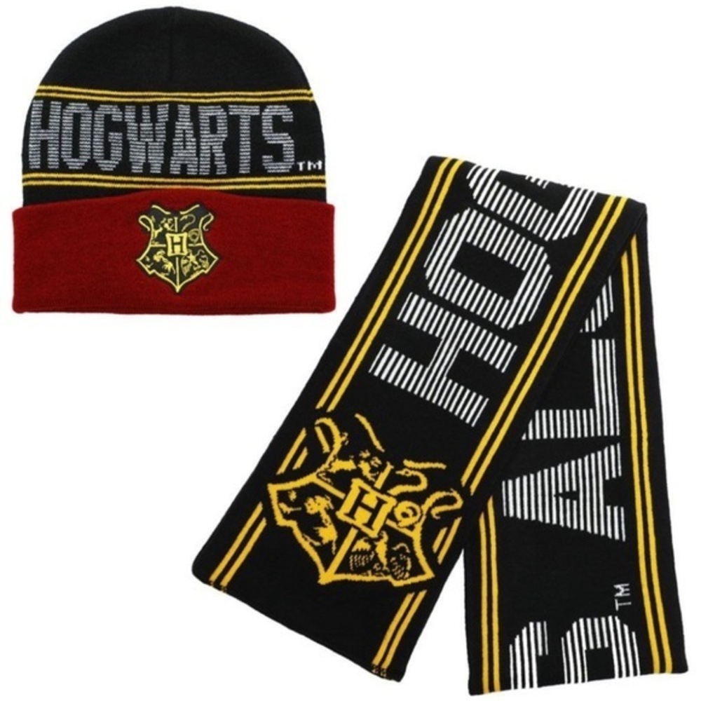Harry Potter Hogwarts Crest Beanie and Scarf Combo NWT